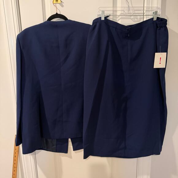 NWT NIGHT STUDIO 2 Piece Skirt Suit Size 18 - Picture 4 of 6